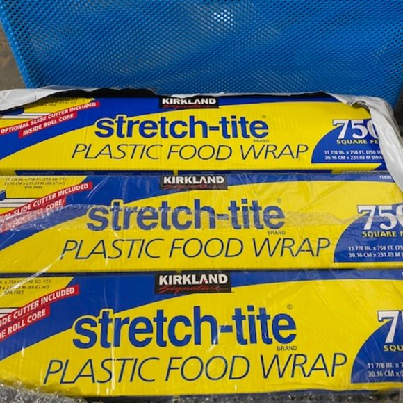 KIRKLAND SIGNATURE Stretch Tite Plastic Food Wrap, 3 Packs (750 sq ft) - Picture 3 of 6